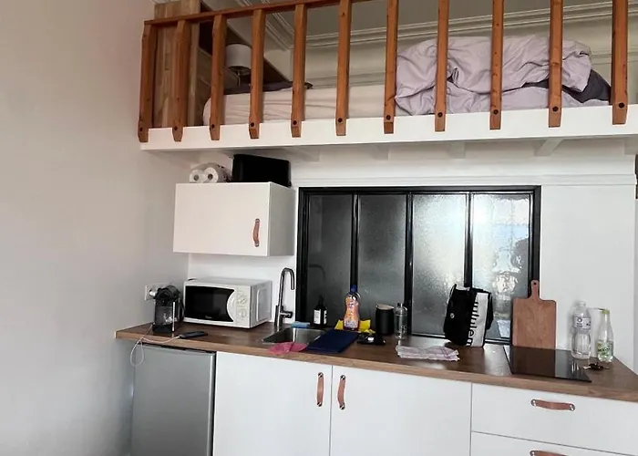 Face A La Mer, Sur *